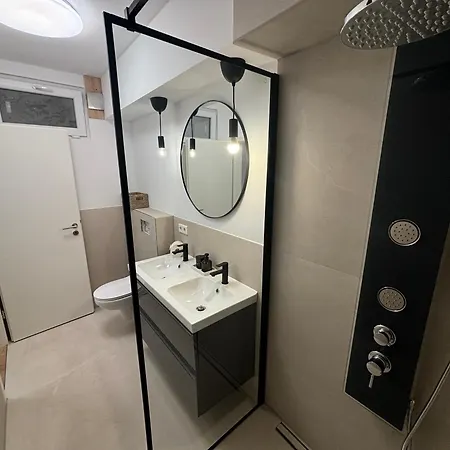 200qm - 9 - Parkplatz - 3 Baeder - Mallibase Apartmán