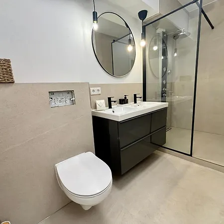 Apartmán 200qm - 9 - Parkplatz - 3 Baeder - Mallibase